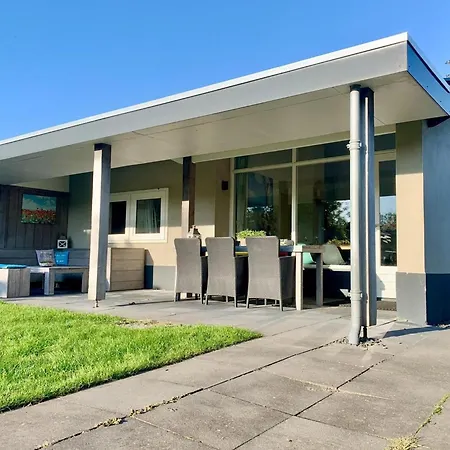 In Sint Maartenszee With Veranda * Sint Maartensvlotbrug