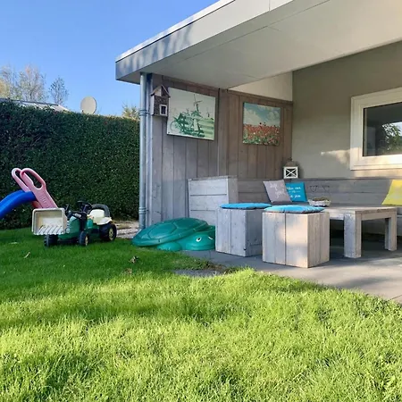 In Sint Maartenszee With Veranda *