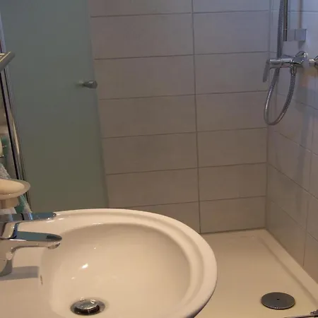 In Sint Maartenszee With Veranda Prázdninový dům Sint Maartensvlotbrug