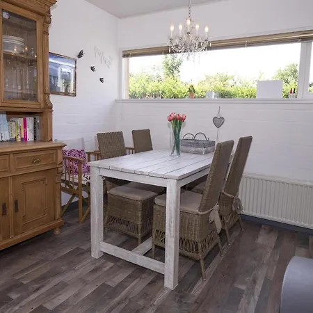 In Sint Maartenszee With Veranda Nyaraló