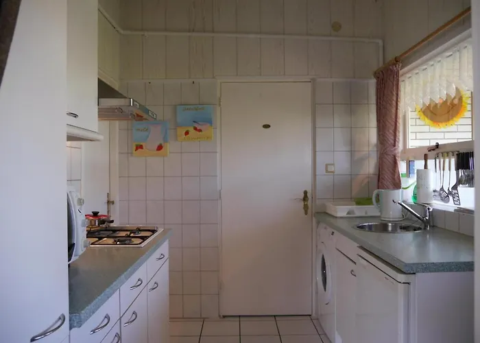 In Sint Maartenszee With Veranda Feriehus