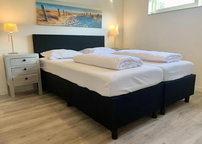 Feriehus In Sint Maartenszee With Veranda