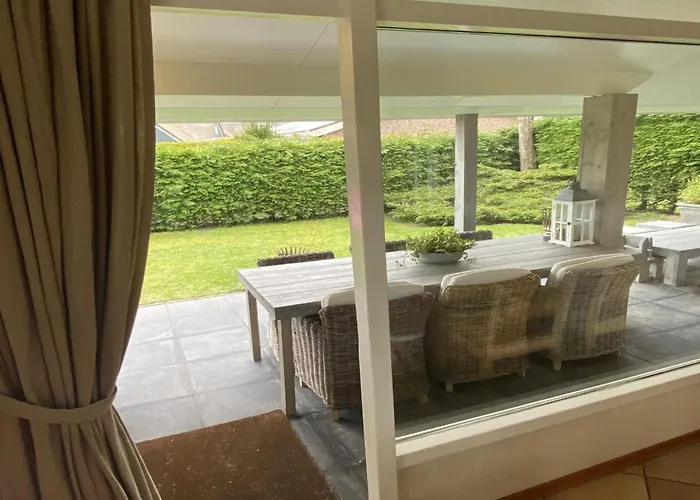 In Sint Maartenszee With Veranda Feriehus Sint Maartensvlotbrug