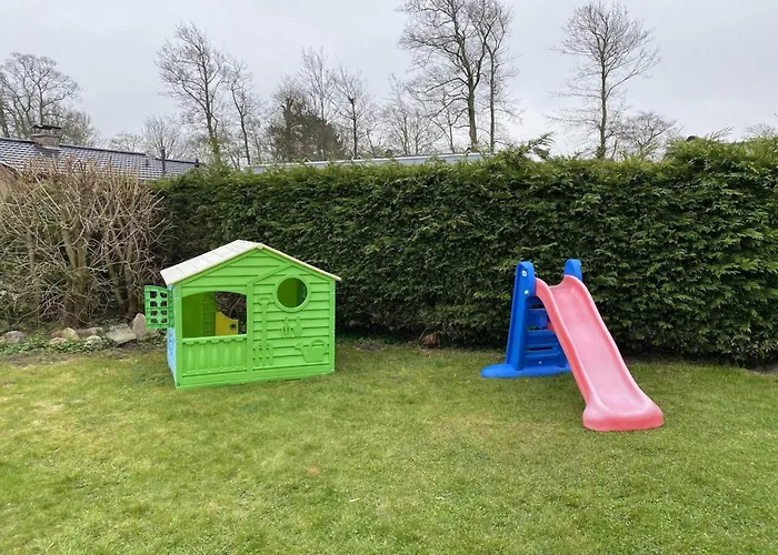 In Sint Maartenszee With Veranda Feriehus Sint Maartensvlotbrug