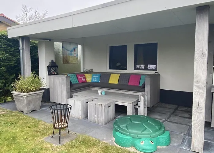 In Sint Maartenszee With Veranda *