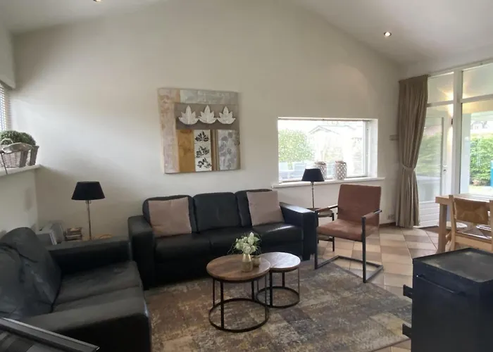 In Sint Maartenszee With Veranda Feriehus