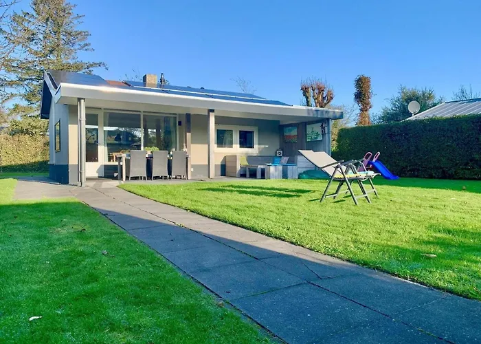 Feriehus In Sint Maartenszee With Veranda *