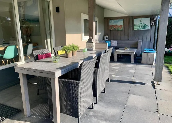 In Sint Maartenszee With Veranda * Sint Maartensvlotbrug