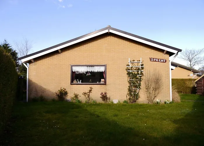 Feriehus In Sint Maartenszee With Veranda