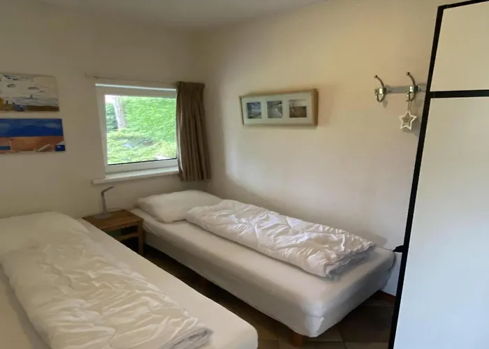 Feriehus In Sint Maartenszee With Veranda *