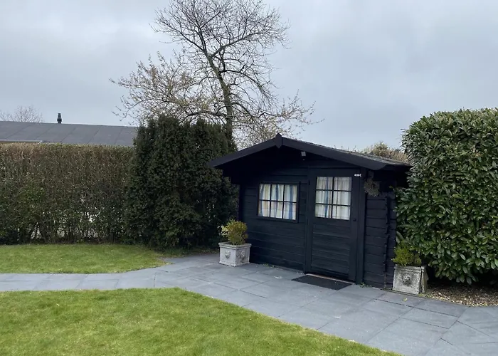 In Sint Maartenszee With Veranda Feriehus *