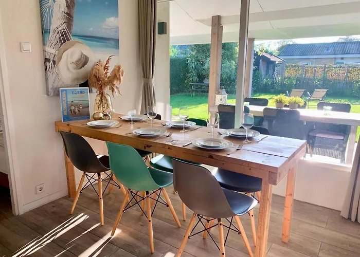 Feriehus In Sint Maartenszee With Veranda