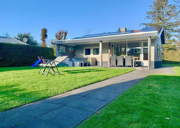 In Sint Maartenszee With Veranda *