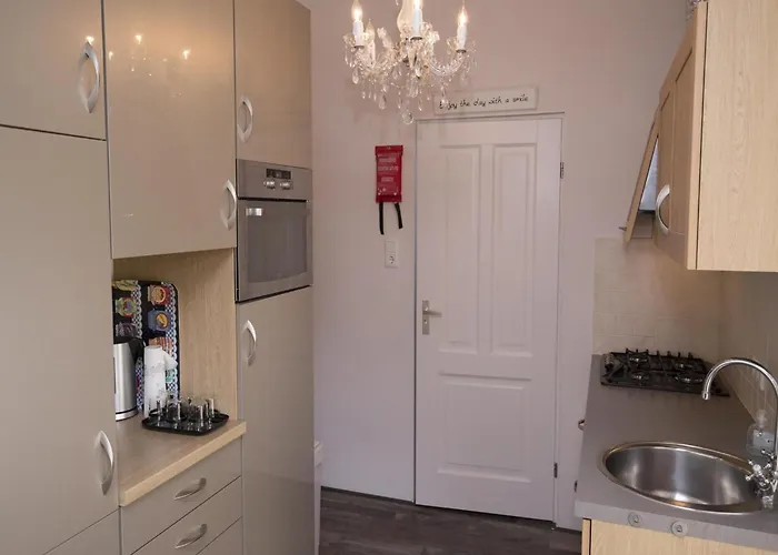 Σπίτι διακοπών In Sint Maartenszee With Veranda *