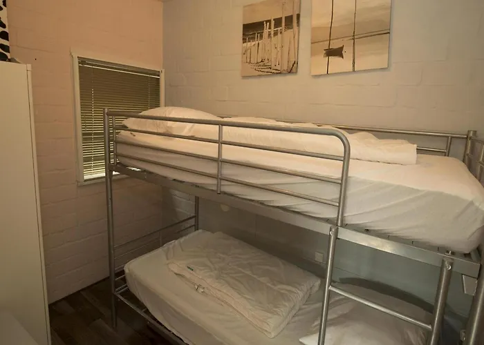 Σπίτι διακοπών In Sint Maartenszee With Veranda *