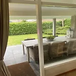 In Sint Maartenszee With Veranda בית נופש Sint Maartensvlotbrug