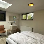 In Sint Maartenszee With Veranda בית נופש