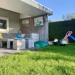 In Sint Maartenszee With Veranda בית נופש